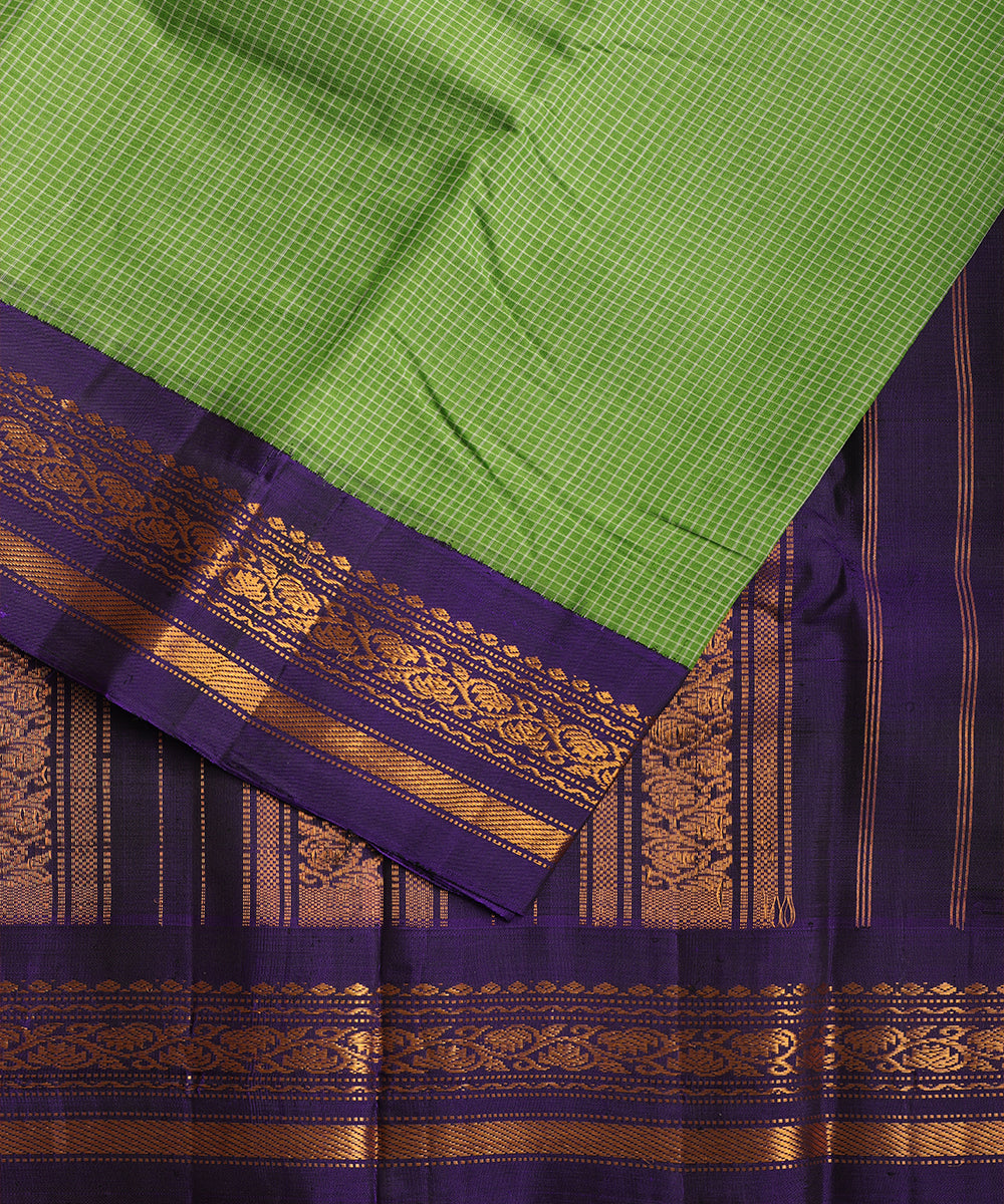 Emerald green color handloom Gadwal cotton saree
