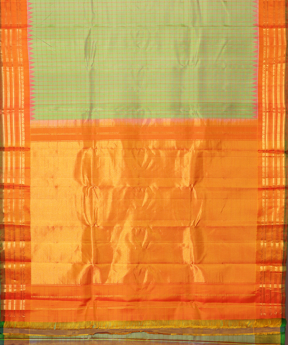 Emerald green color handloom Gadwal Silk saree