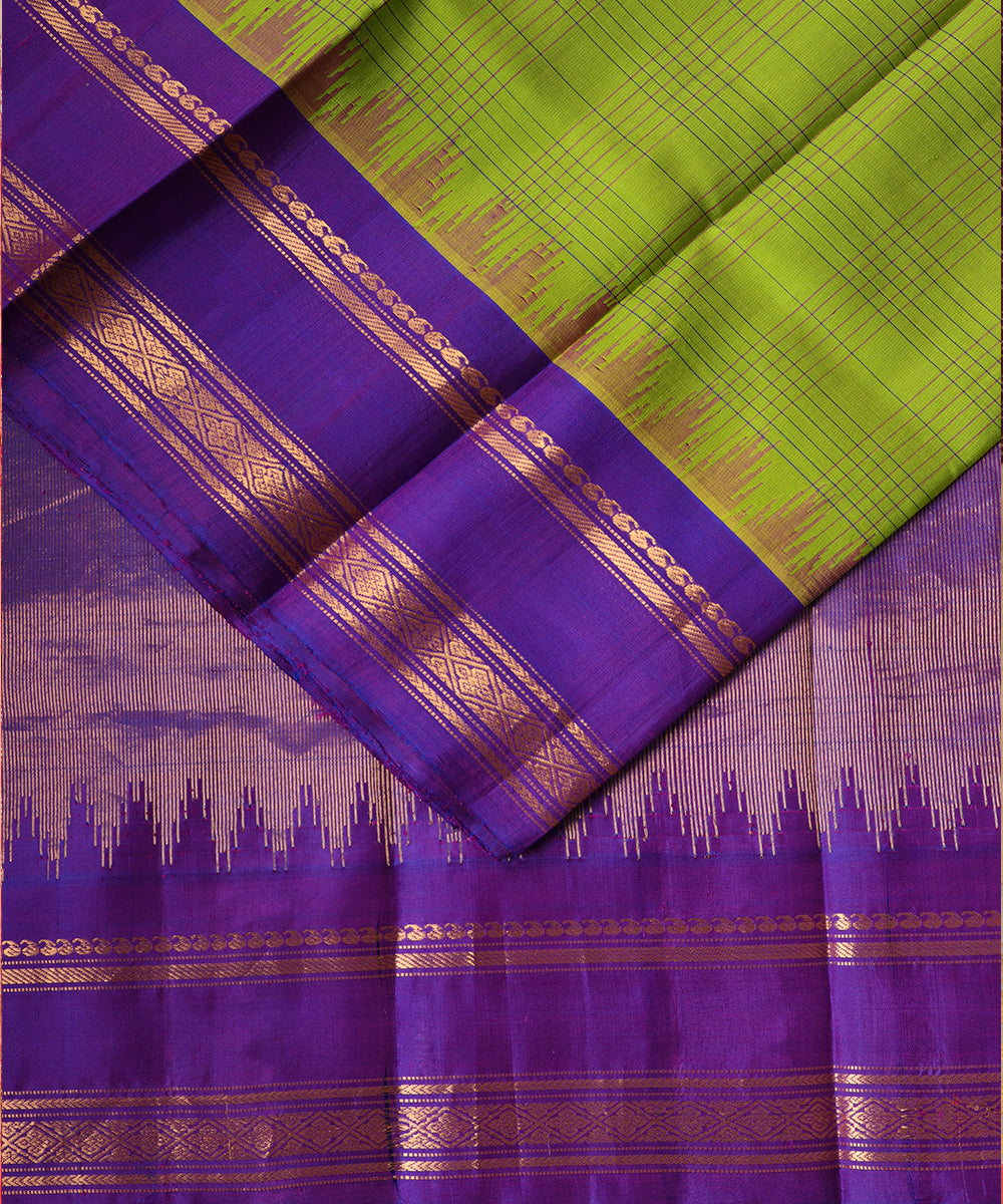 Kelly green color handloom Gadwal Silk saree