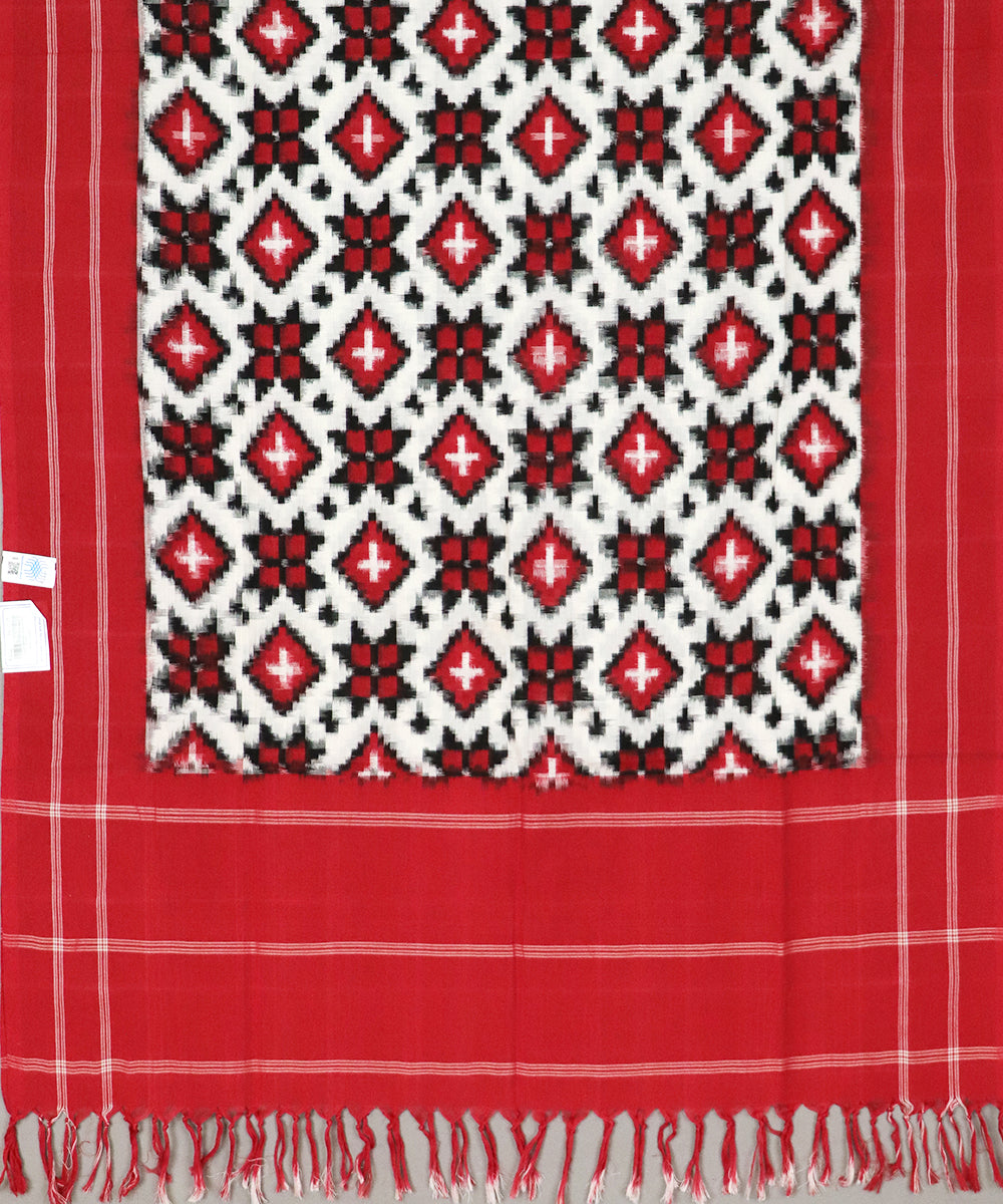 Half-white color handloom pochampally dupatta