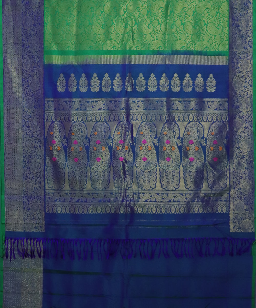 Emerald green color handloom Gadwal Silk saree