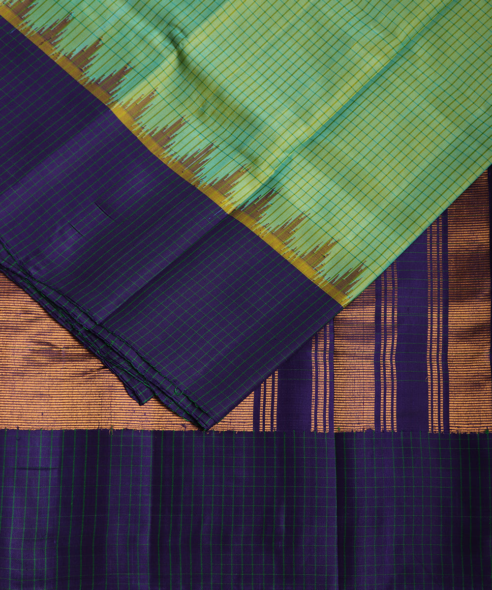 Emerald green color handloom Gadwal Silk saree