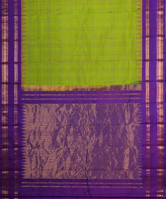 Kelly green color handloom Gadwal Silk saree