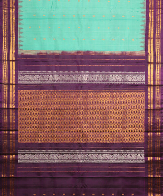 Emerald green color handloom Gadwal Silk saree