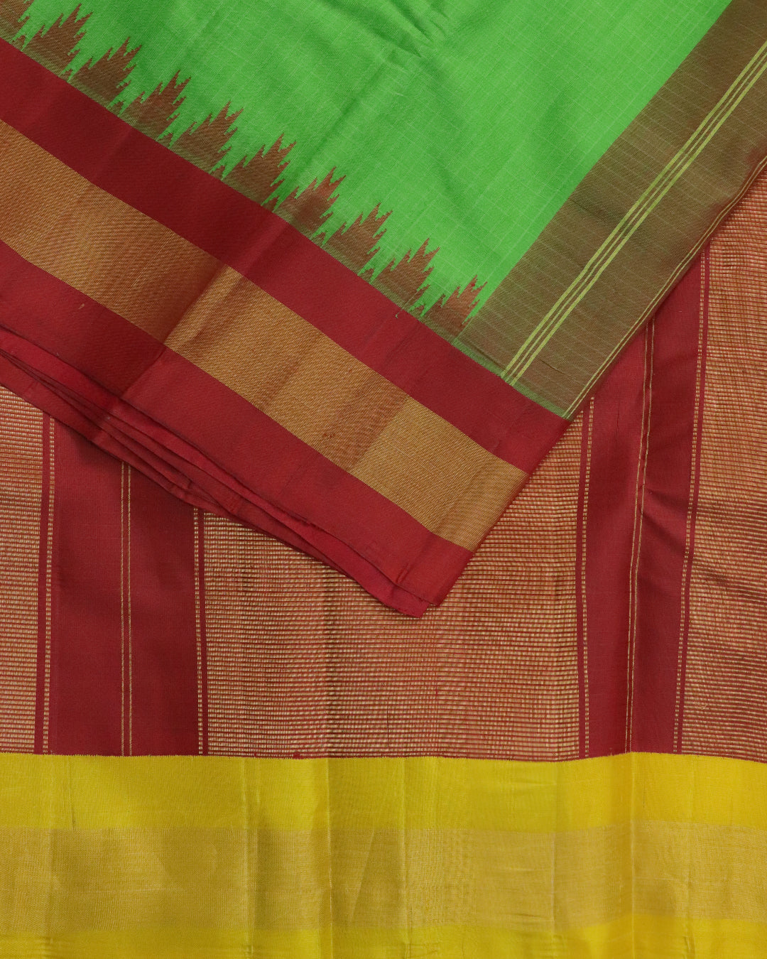 Kelly green color Gadwal cotton saree