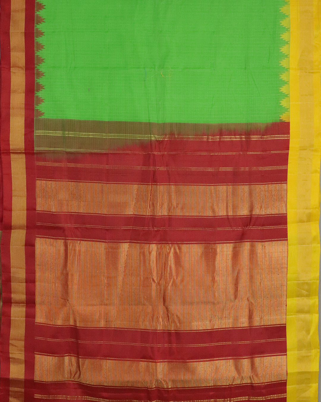 Kelly green color Gadwal cotton saree