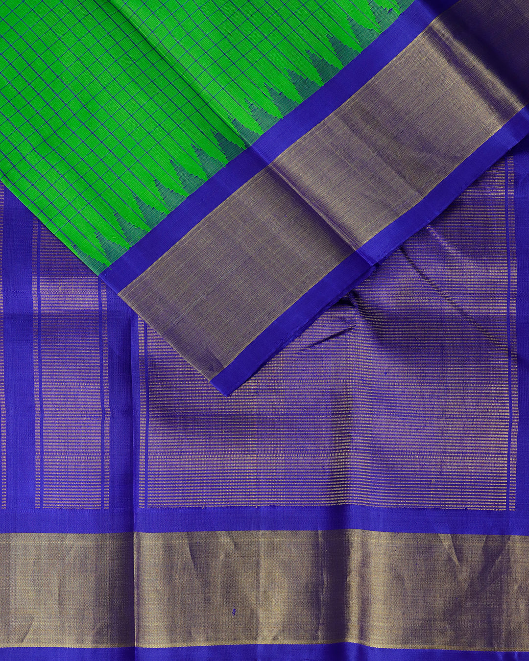 kelly green color handloom Gadwal Silk saree