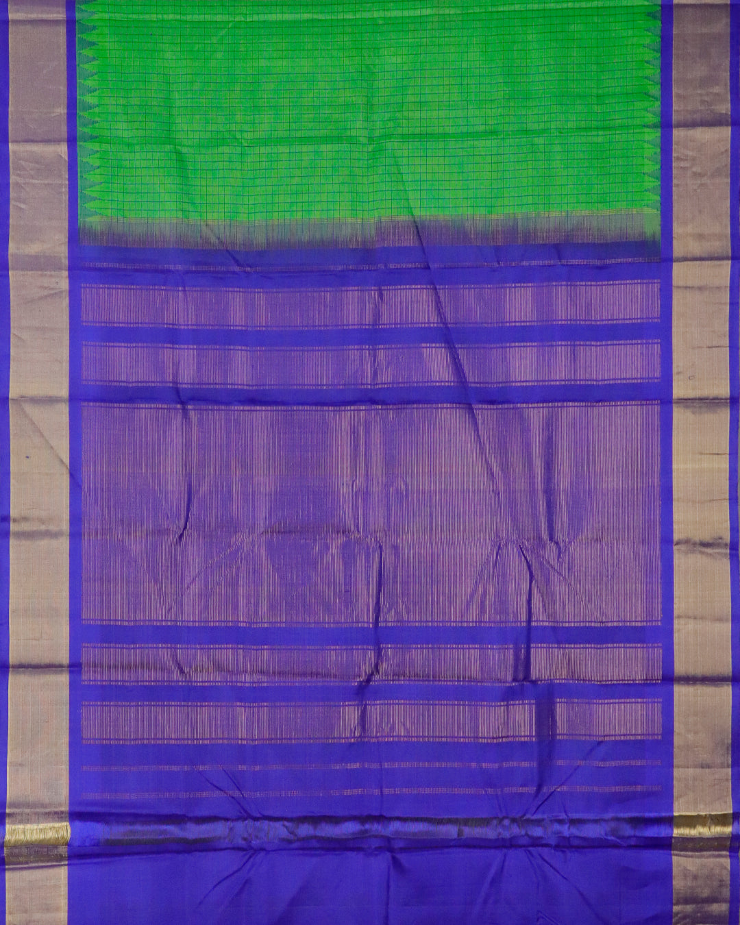 kelly green color handloom Gadwal Silk saree