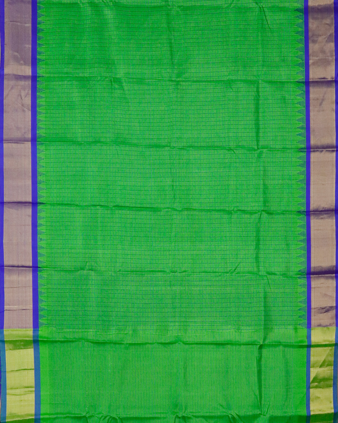 kelly green color handloom Gadwal Silk saree