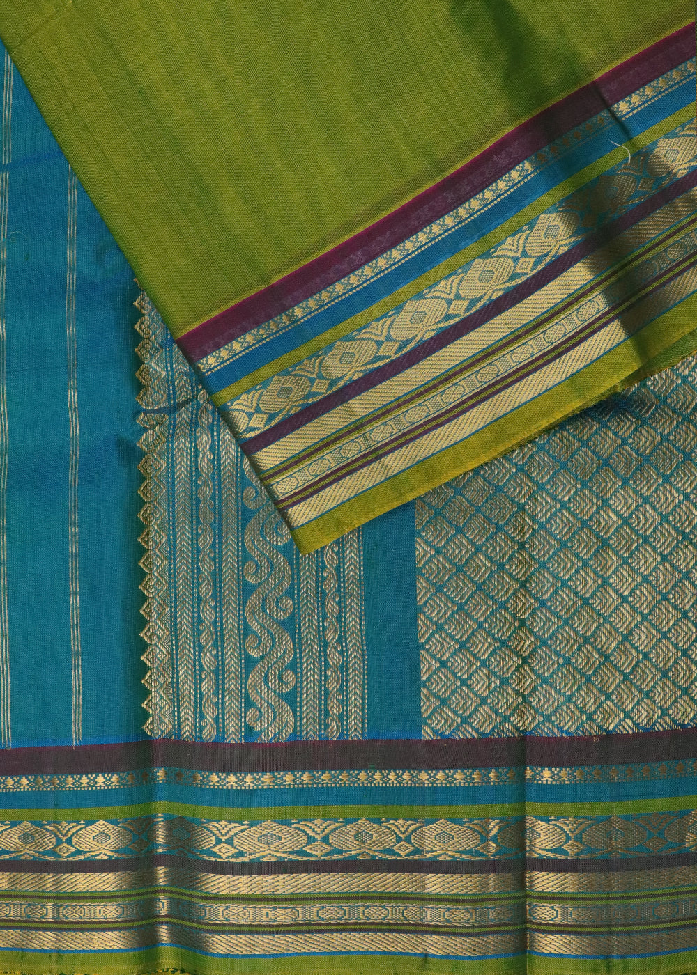 Moss green color Handloom Gadwal sico saree