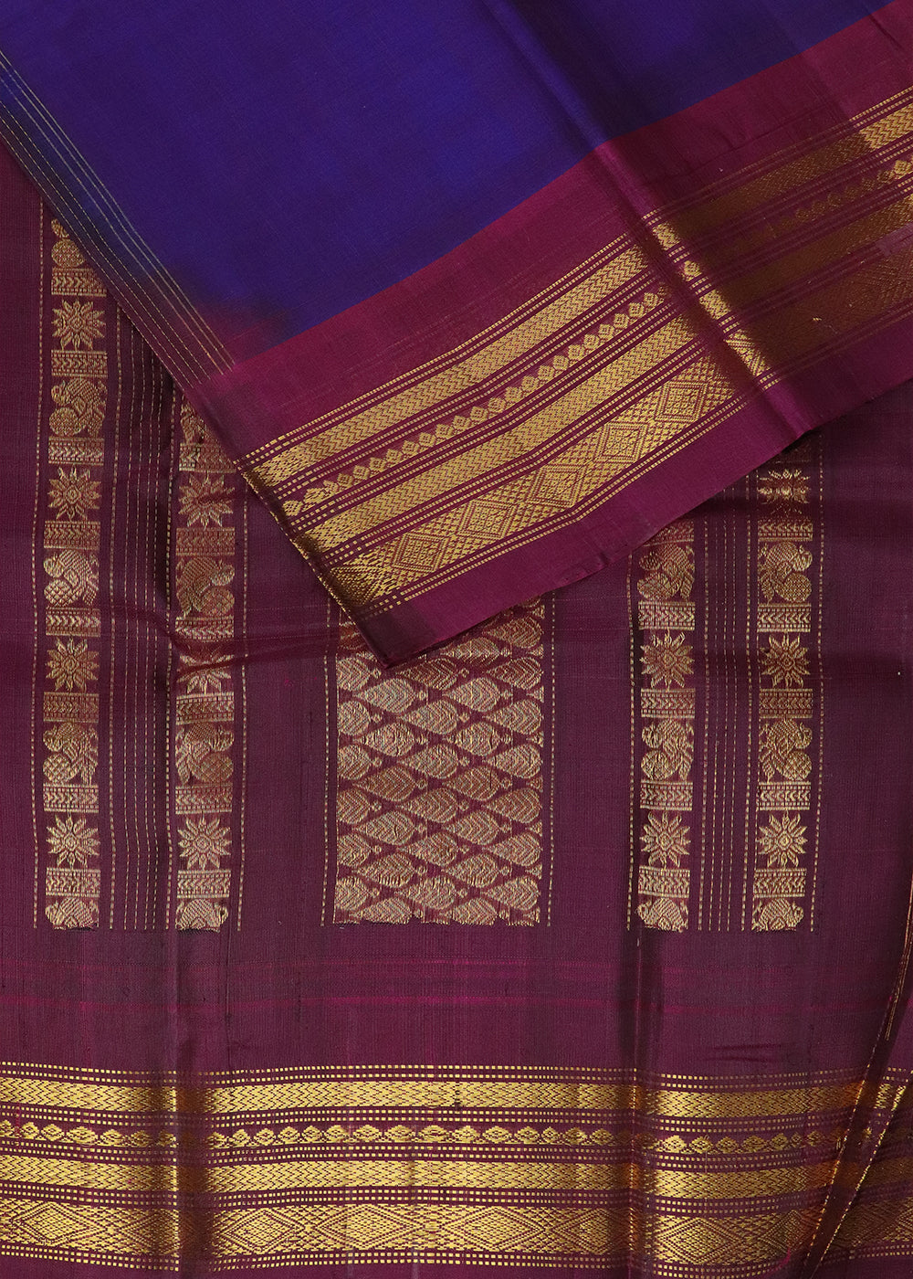 Blue shade color Handloom Gadwal sico saree