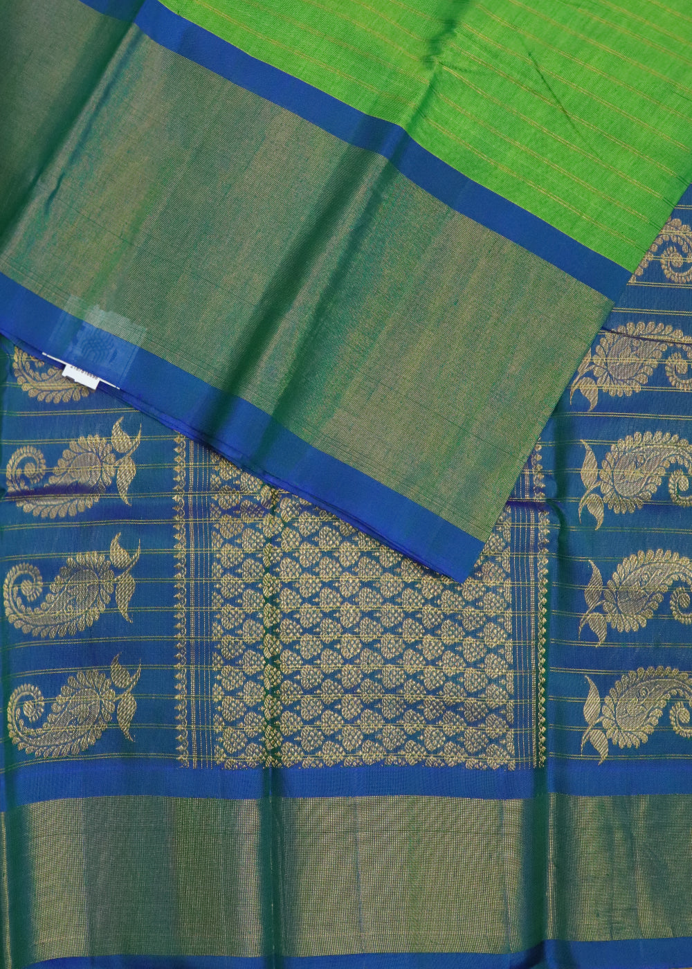 Dark green color Handloom Gadwal sico saree