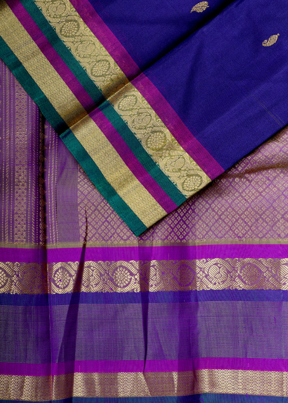 Navy blue color Handloom Gadwal sico saree